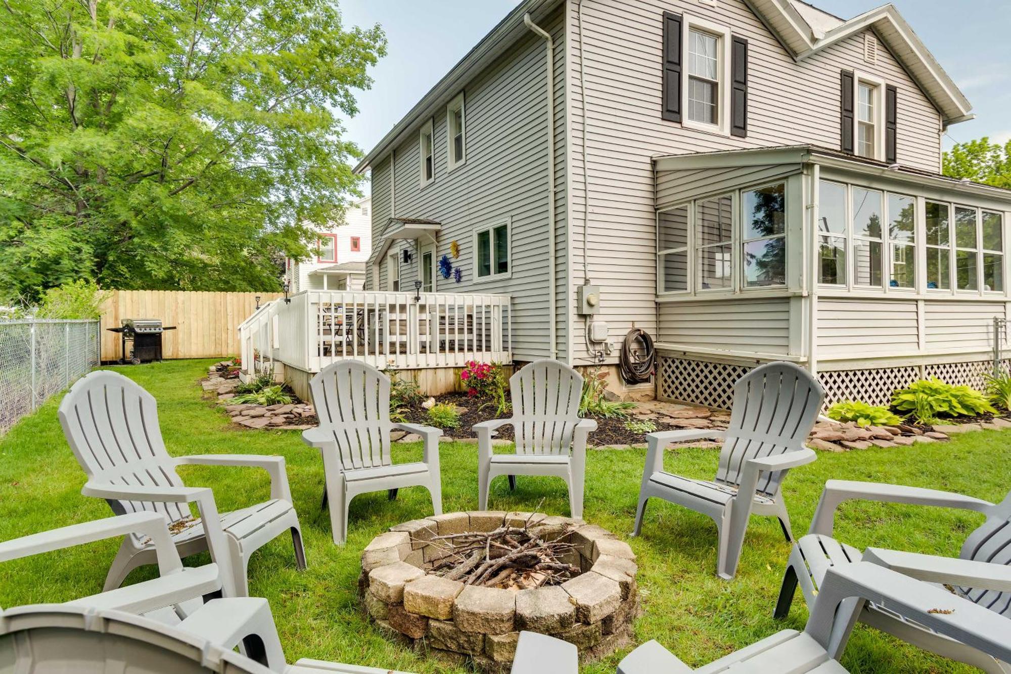 Sodus Point Home - Walkable To Beach! Екстер'єр фото